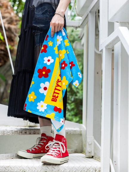 BETTY’S BLUE フェイスタオル（ピンク/ブルー）｜BETTY'S BLUE（ベティーズブルー）通販