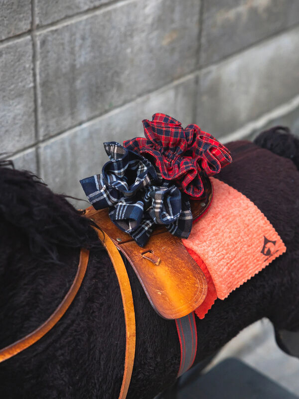 セール】 BETTY'S BLUE BIGシュシュ（レッド/ネイビー/アクセサリー