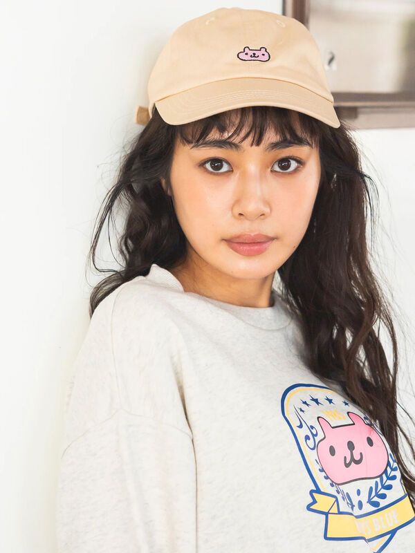 セール】 エイミーちゃん刺繍キャップ（ブラック/ベージュ