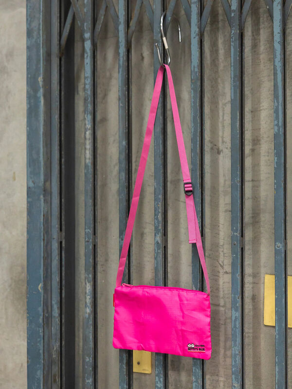 エイミーちゃん サコッシュ（ピンク/バッグ/バッグ・ポーチ）| BETTY&