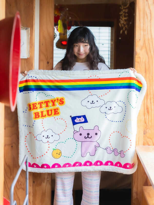 エイミーちゃん もこもこブランケット（クリーム）｜BETTY'S BLUE（ベティーズブルー）通販