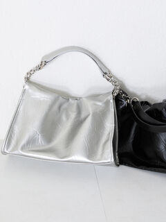 our やわらかフィットショルダーバッグ　シルバー フィットショルダーバッグ – OURHOME