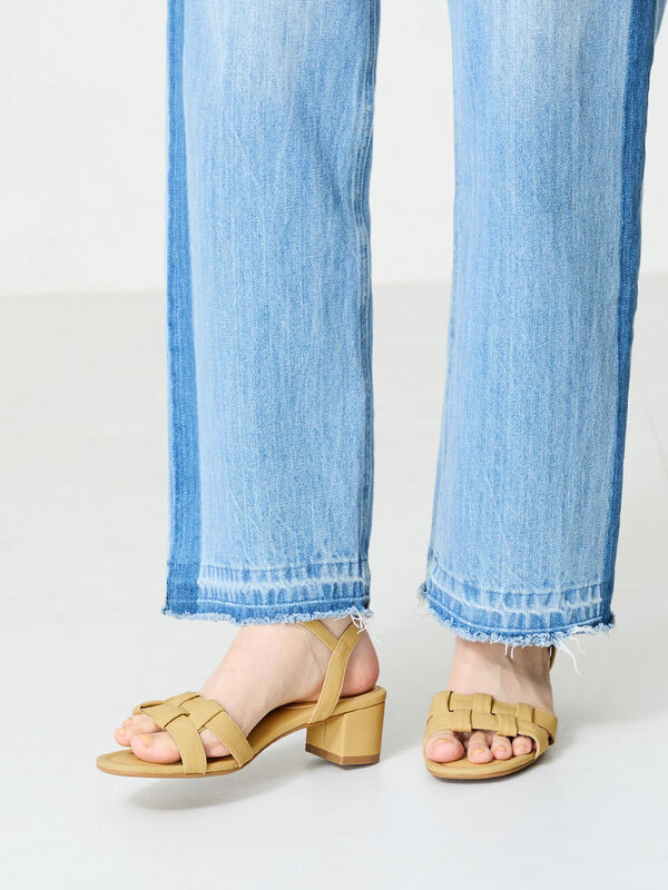 イエローフラットサンダル 編み込みデザイン セール】 編み込みヒールサンダル（ホワイト/イエロー/グリーン