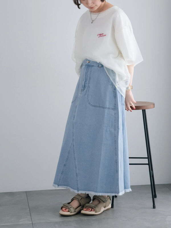 セール】 デニム裾フリンジベイカースカート（ブラック/サックスブルー