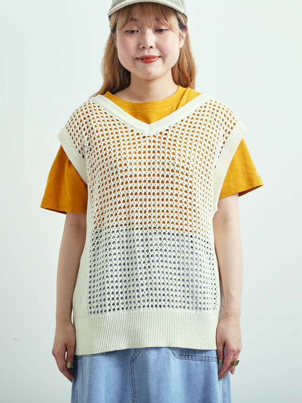 セール】 メッシュニットVネックベスト（オフホワイト/ブラック