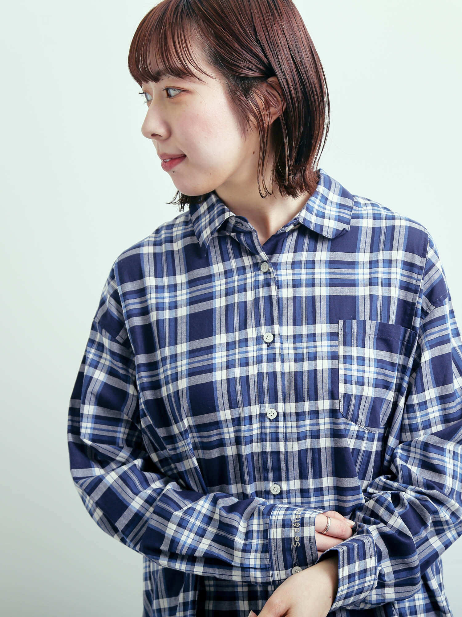 高質で安価 刺繍入りチェックシャツ（レッド/ベージュ/イエロー/ブルー ぬいぐるみ