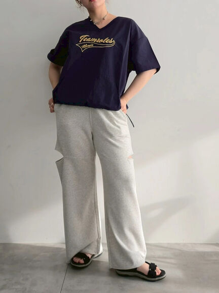 ロゴ刺繍Vネック布帛Tシャツ（オフホワイト/ネイビー/パープル）｜SM2（エスエムツー）通販