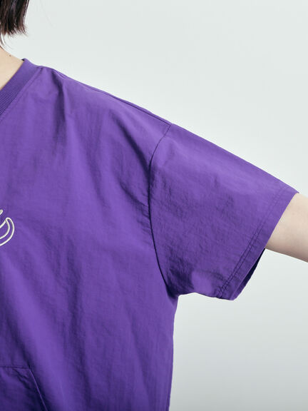 ロゴ刺繍Vネック布帛Tシャツ（オフホワイト/ネイビー/パープル）｜SM2（エスエムツー）通販