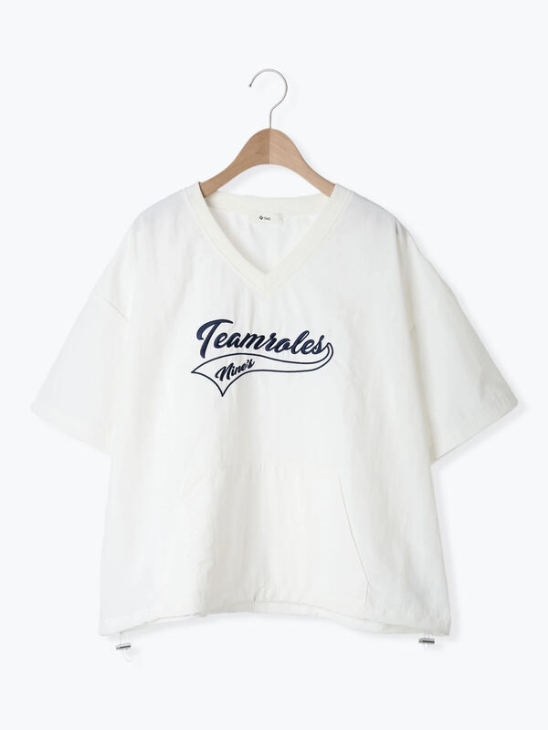 セール】 ロゴ刺繍Vネック布帛Tシャツ（オフホワイト/ネイビー