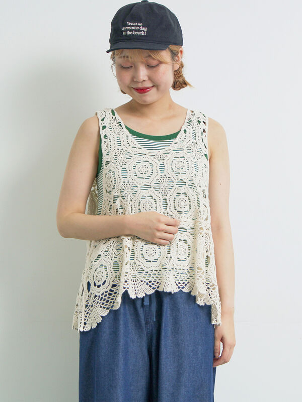 値下げ　【美品】セール　TSUHARU by ｓｍ２　手編みクロシェニットベスト セール】 手編みクロシェニットベスト（グレー/チャコールグレー