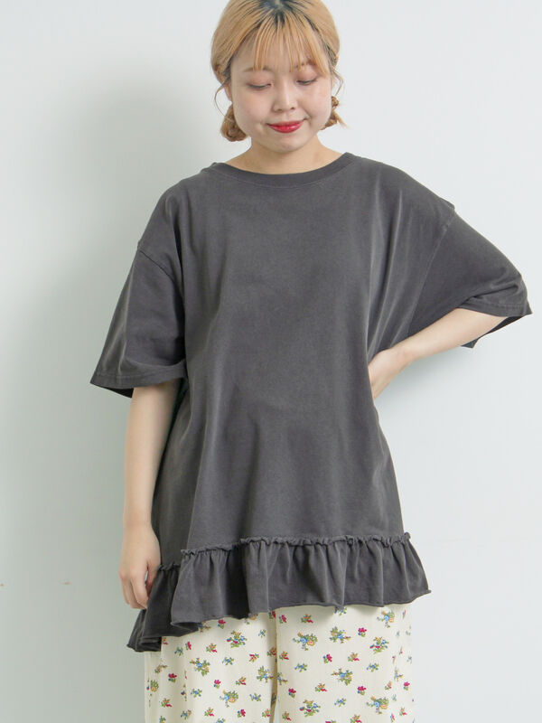 セール】 ピグメント加工裾フリルチュニックTシャツ（オフホワイト