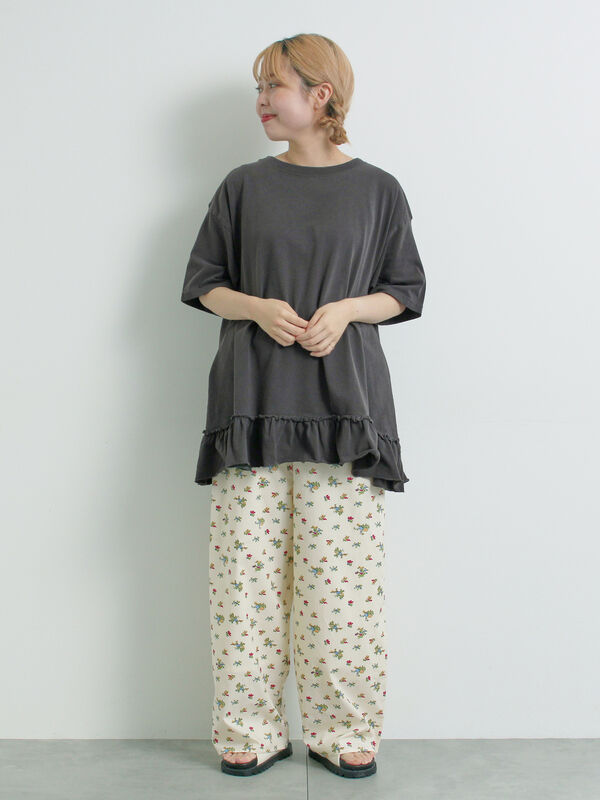 セール】 ピグメント加工裾フリルチュニックTシャツ（オフホワイト