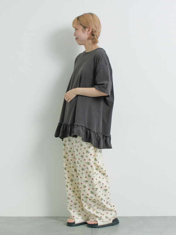 セール】 ピグメント加工裾フリルチュニックTシャツ（オフホワイト