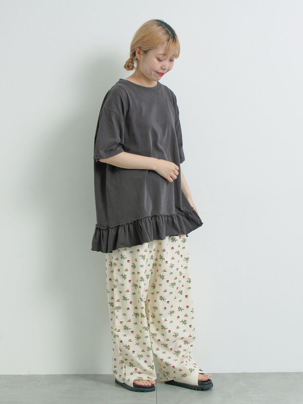 me イッセイミヤケ チュニック フリル裾 グレー フリーサイズ セール】 ピグメント加工裾フリルチュニックTシャツ（オフホワイト