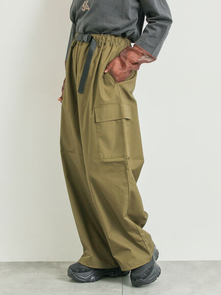 dsn　LOEFF ロエフ　ダークグリーン カーゴパンツ サイズ1 カーゴパンツ グリーン dsn LOEFF ロエフ ダークグリーン カーゴパンツ