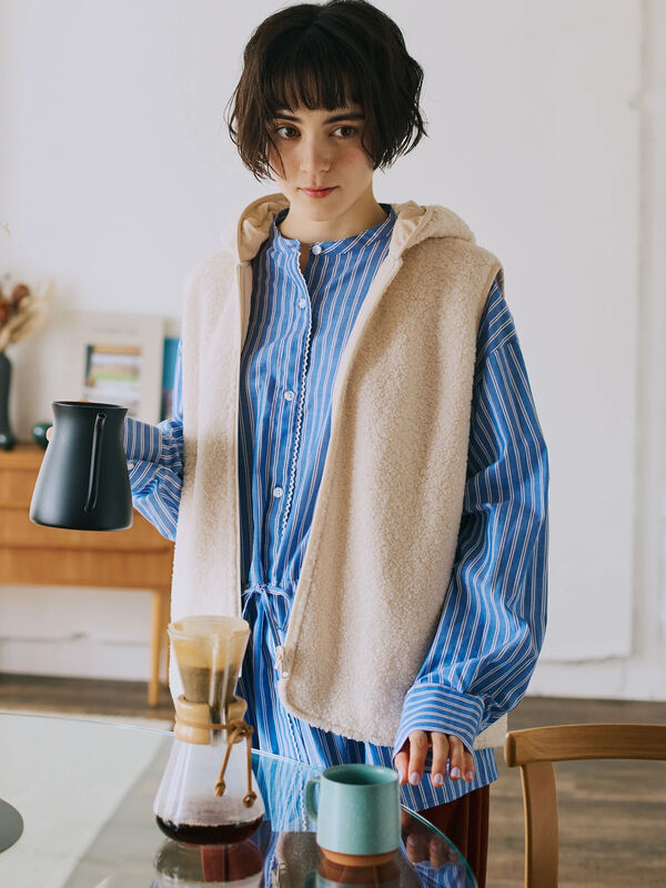 リバーシブルボアベスト（チャコールグレー/モカ/キナリ