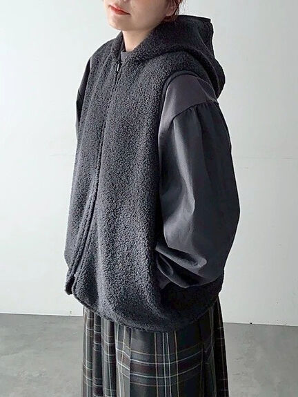 リバーシブルボアベスト（チャコールグレー/モカ/キナリ）｜SM2（エスエムツー）通販