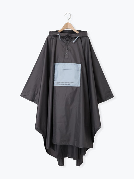 Wpc.パッカブルポンチョ]バイカラーユニセックス（チャコールグレー