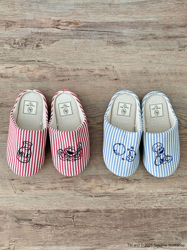 【SESAME STREET meets Samansa Mos2 home's】刺繍スリッパ（レッド/ブルー）｜Samansa Mos2 home's（サマンサモスモスホームズ）通販