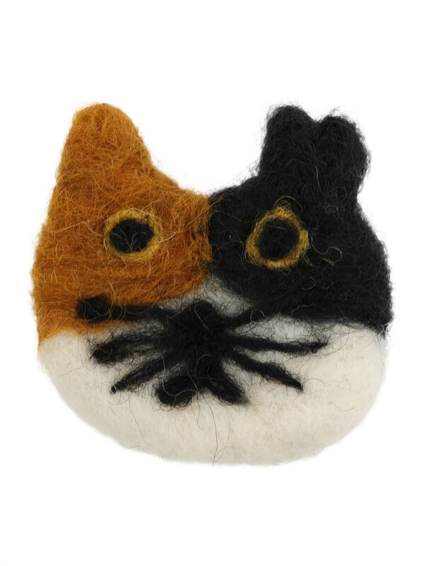 セール】 ねこいぬフェルトブローチ（オフホワイト/チャコールグレー